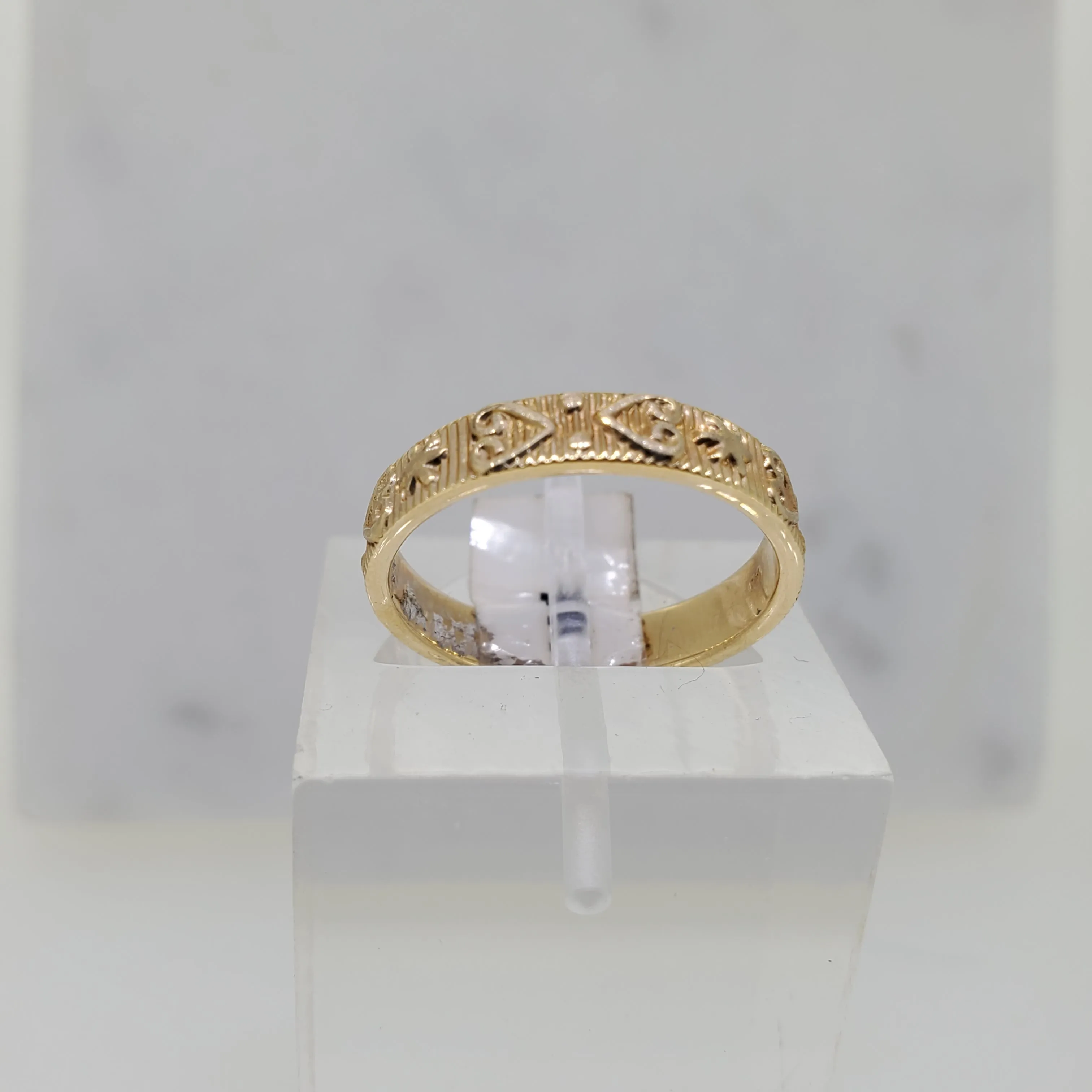 Sculptural Milgraim Band
