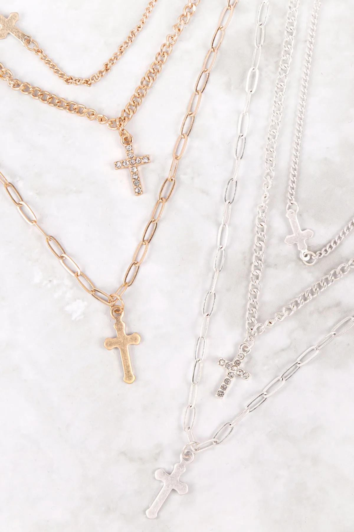 SET LAYERED CHAIN CROSS WITH SIDEWAYS AND CUBIC NECKLACES