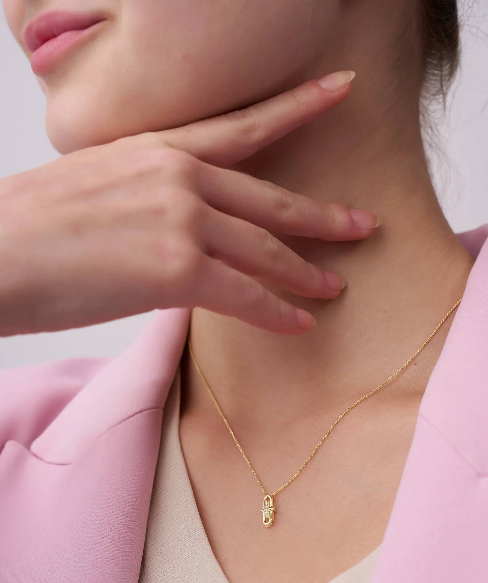 Sleek Gold & Diamond Necklace