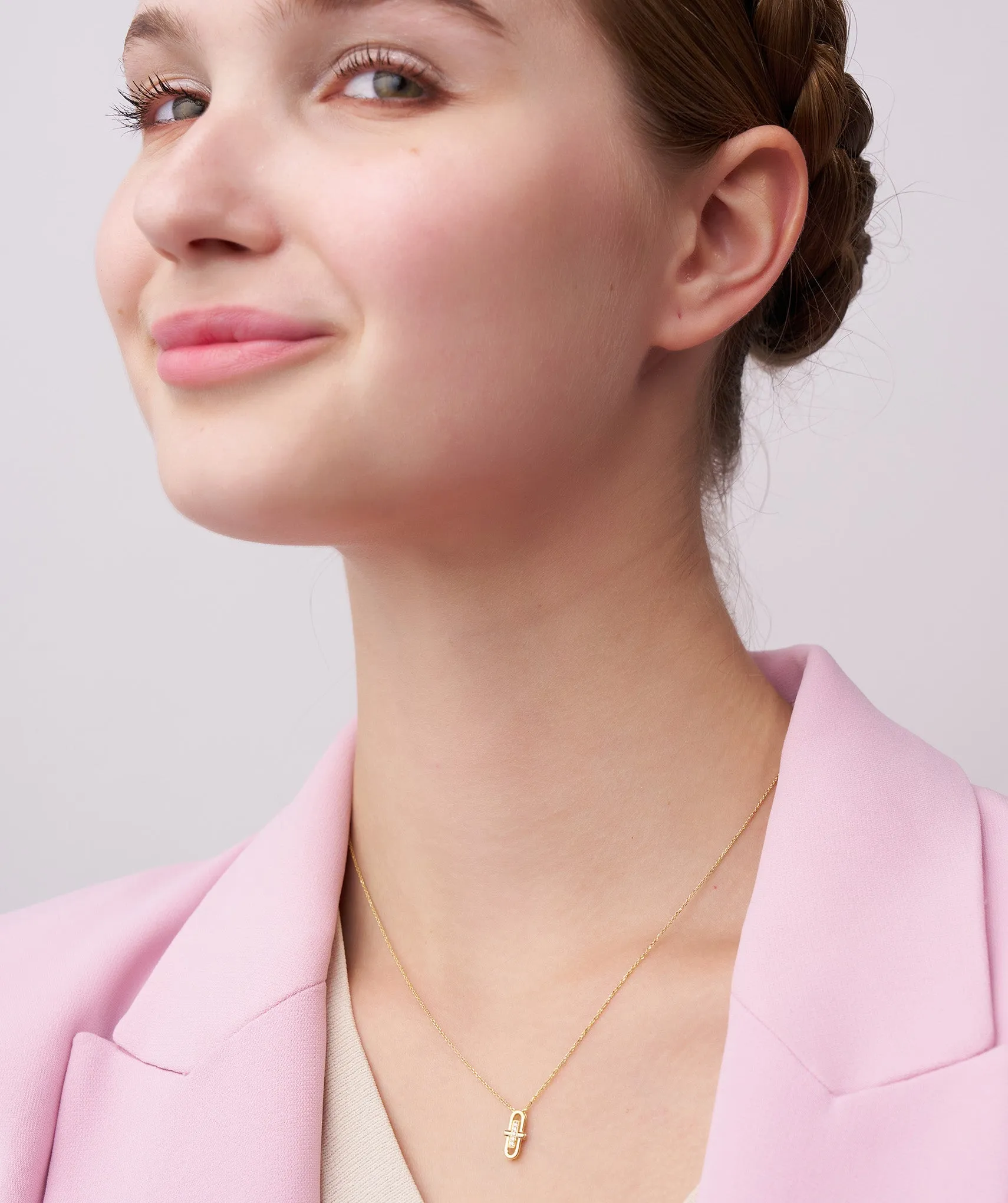 Sleek Gold & Diamond Necklace