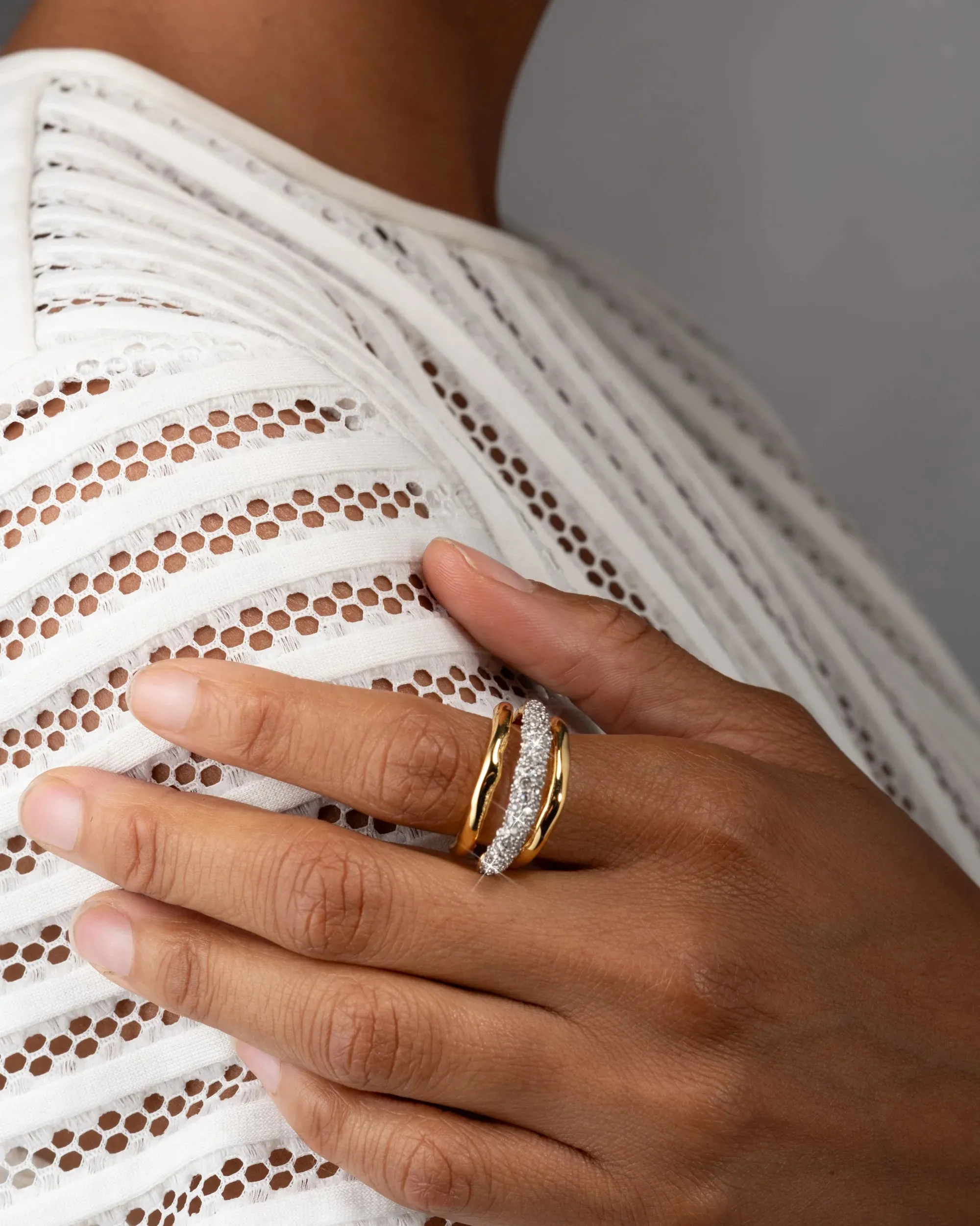 Solanales Crystal Orbiting Ring - Gold - Size 7