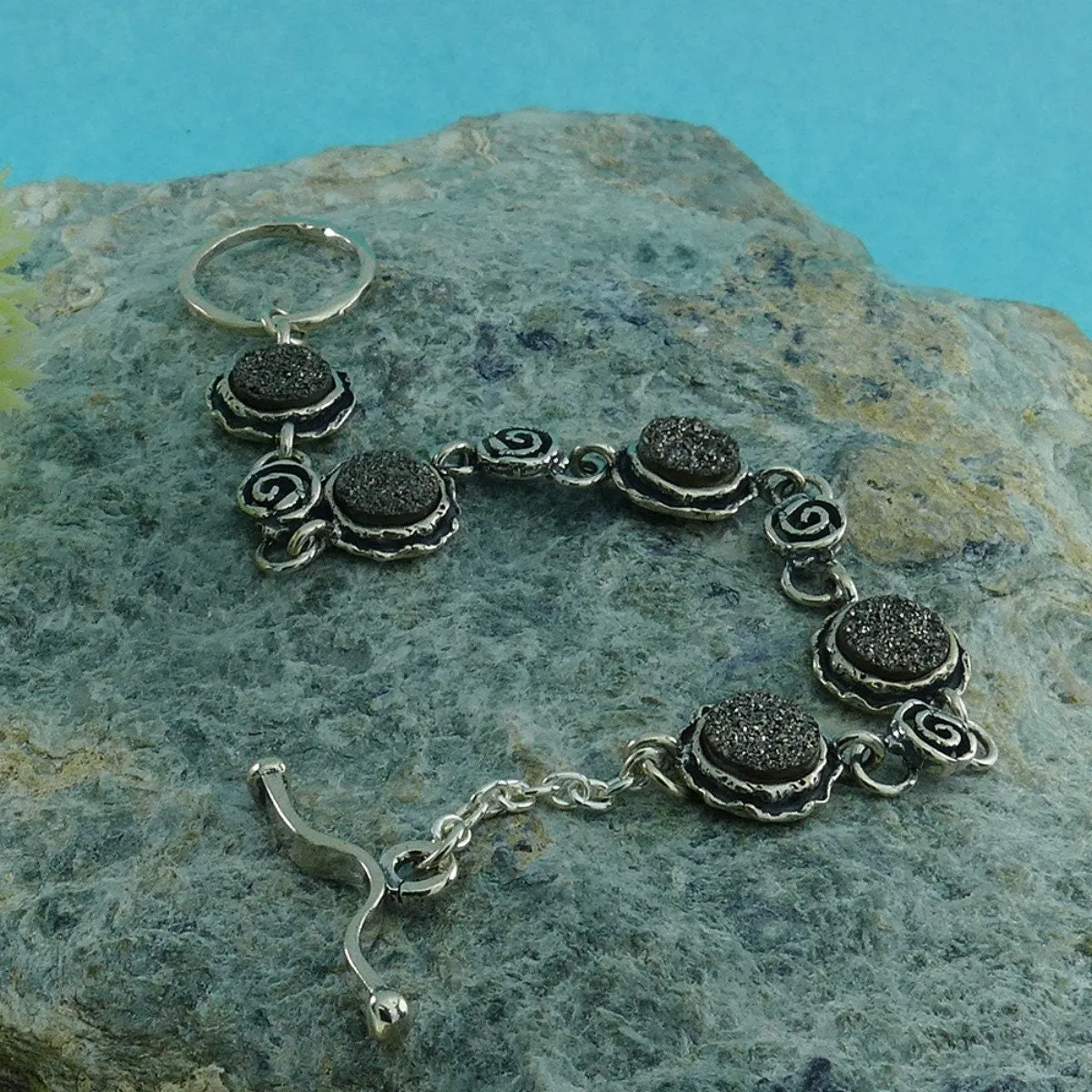 SPIRA handmade Druzy Silver Bracelet 925 Sterling Silver Gray Agate Druzy quartz