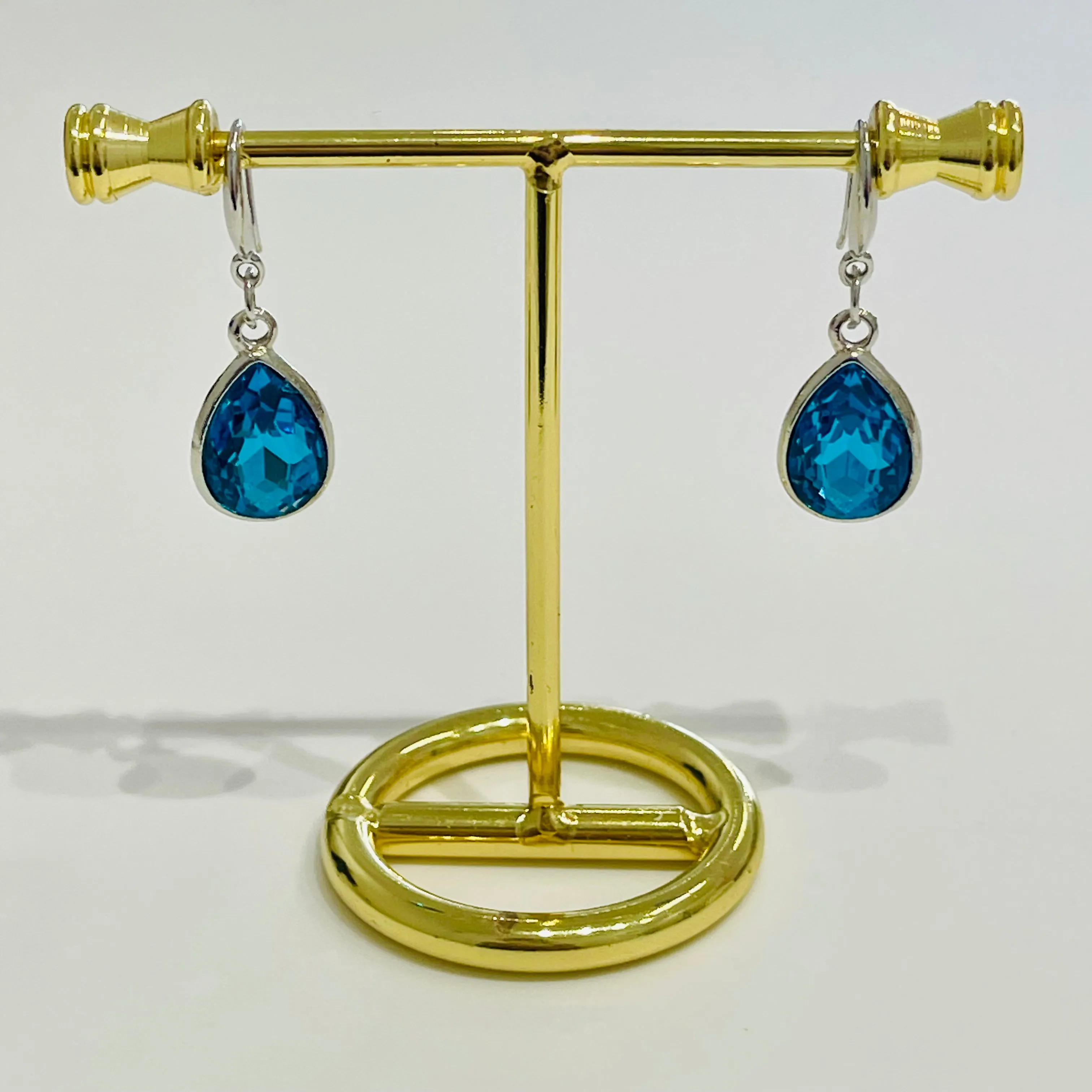 Teardrop crystal silver earrings