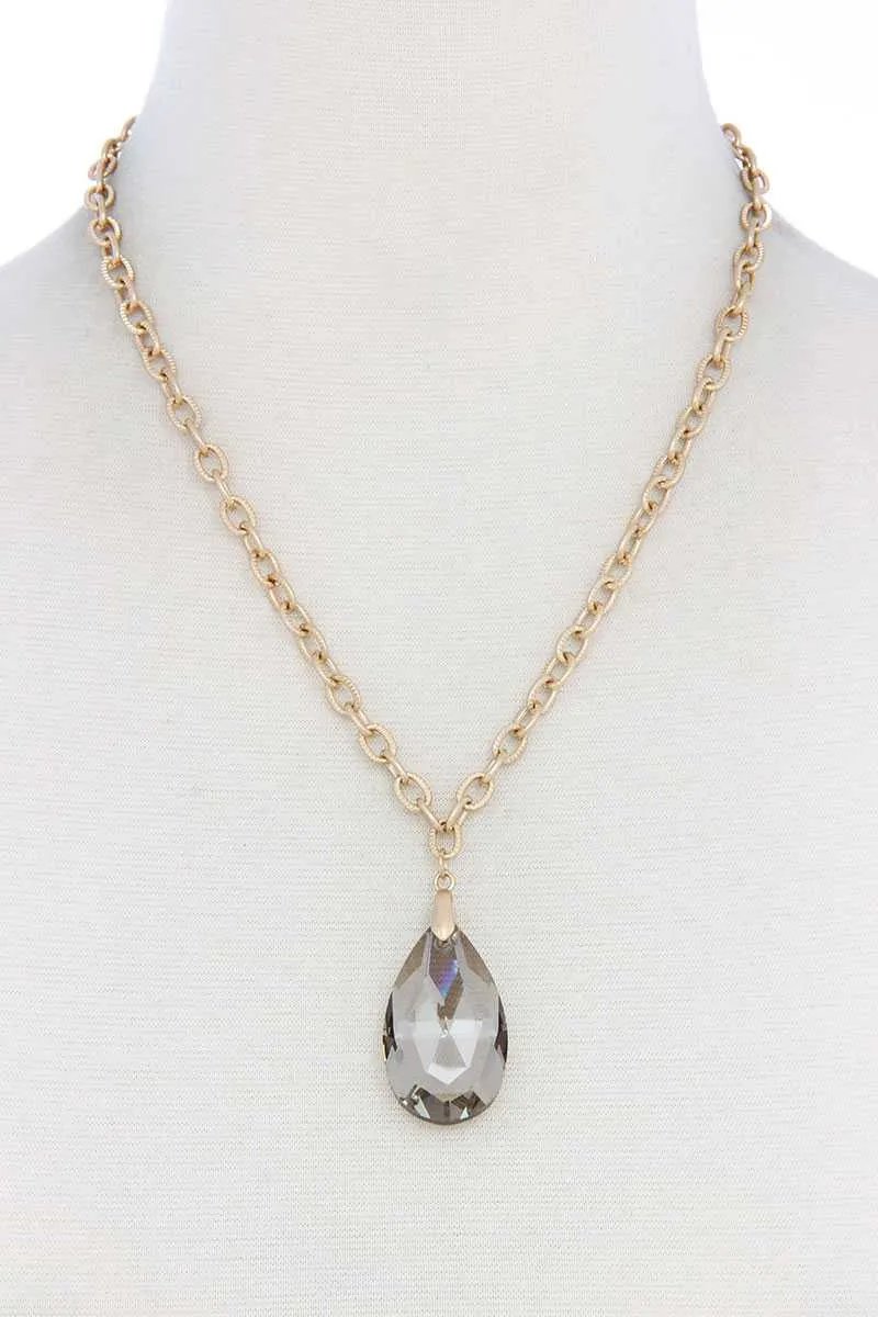 Teardrop Pendant Necklace