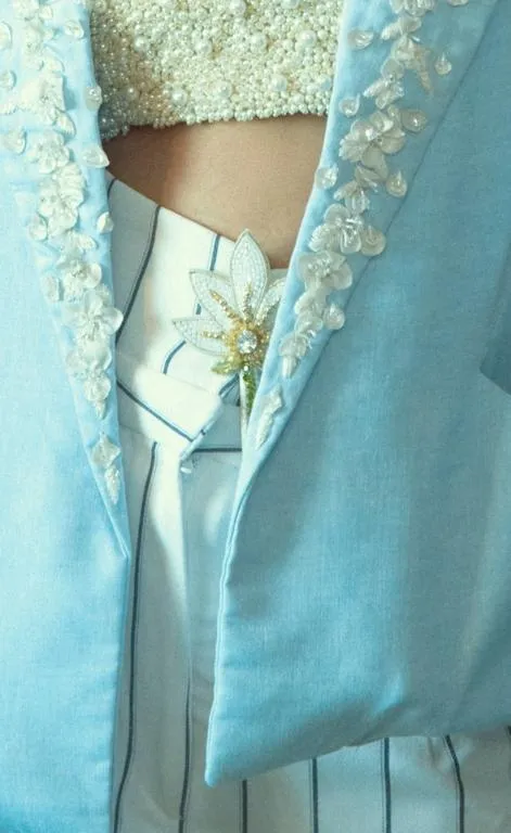 the lone lotus brooch