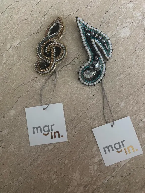 the music notes brooch