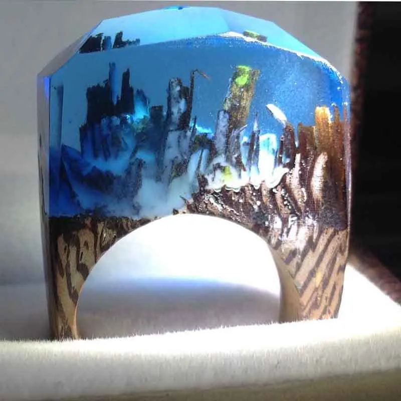 Under the sea enamel ring