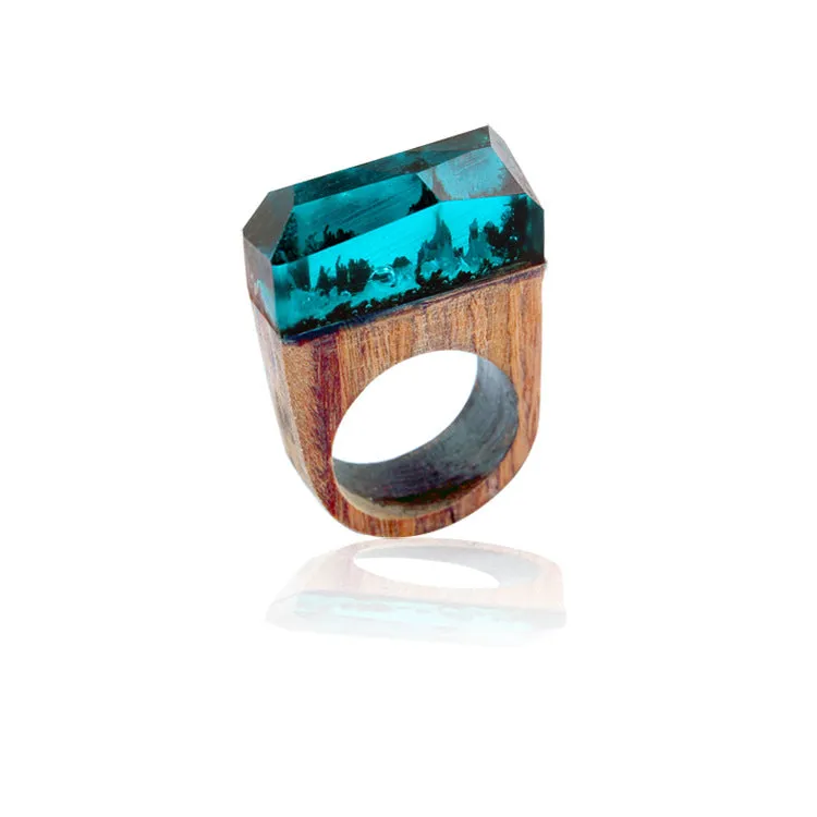 Under the sea enamel ring