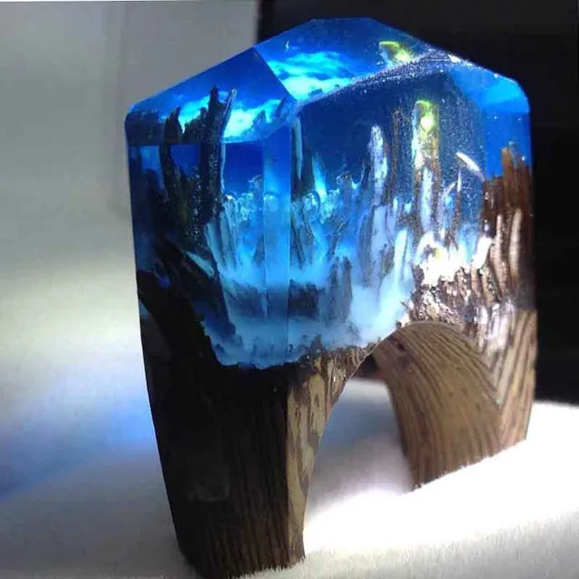 Under the sea enamel ring