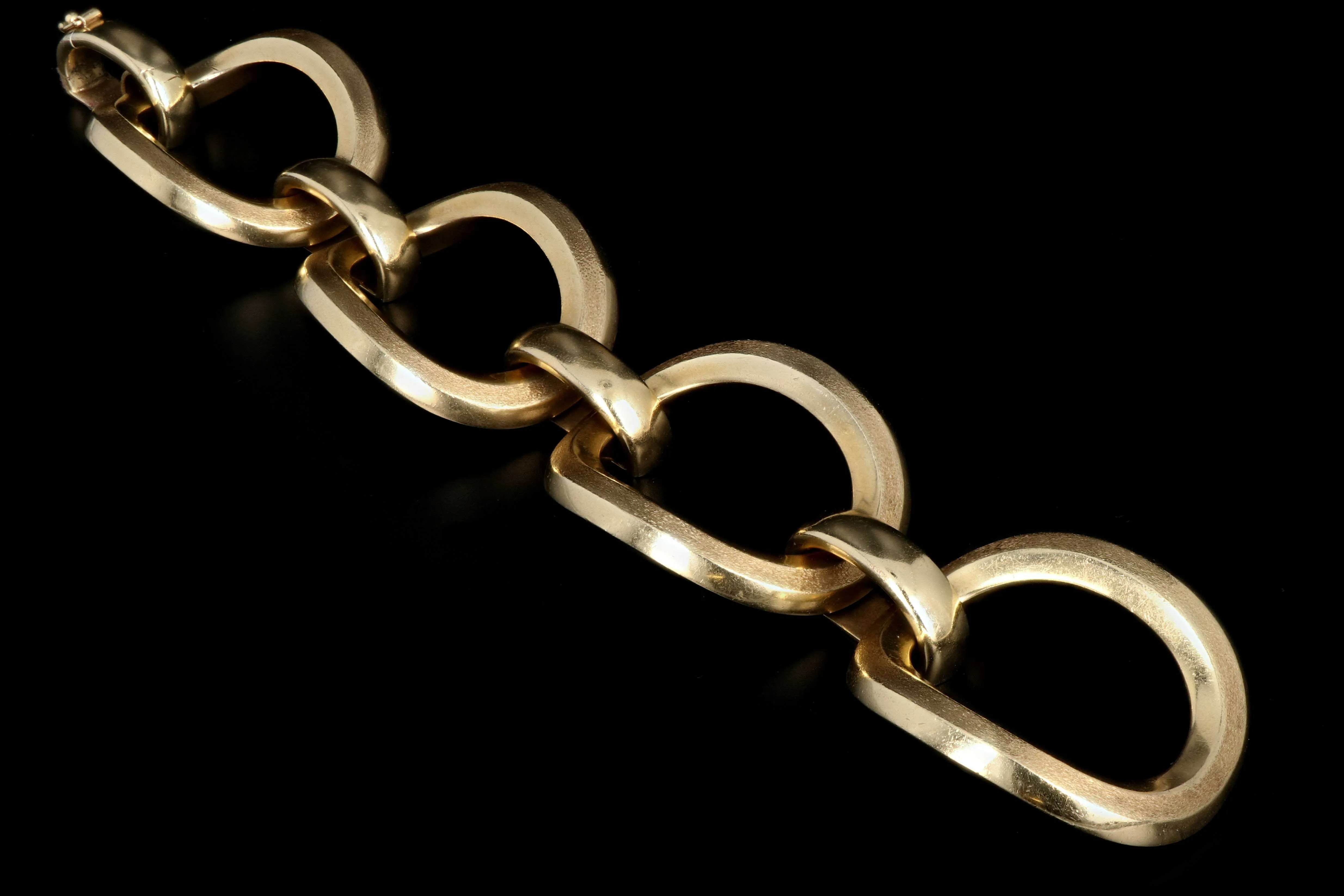 Vintage 14K Yellow Gold Large Oval Link Bracelet