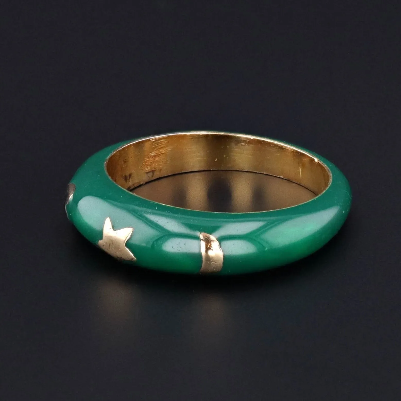 Vintage Green Enamel Band Ring of 14k Gold