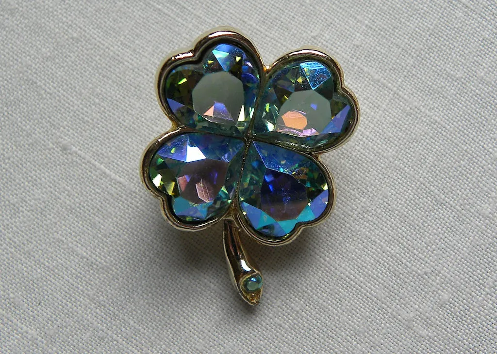 Vintage Weiss Shamrock Rhinestone Brooch and Earring Set
